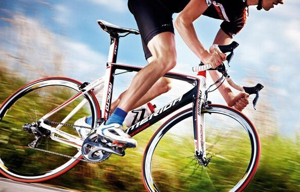 骑自行车握把姿势图片